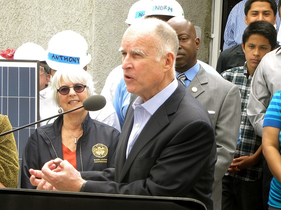 Governor Jerry Brown Speaks at GRID Alternatives Installation